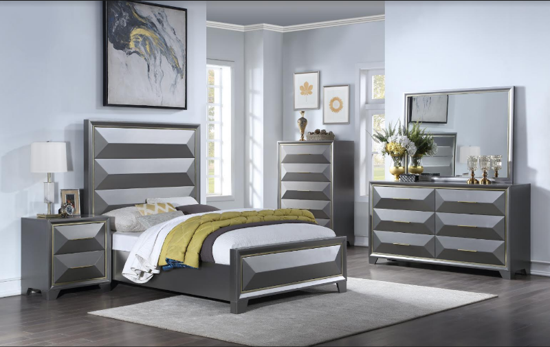 Picture of Master bedroom beds 