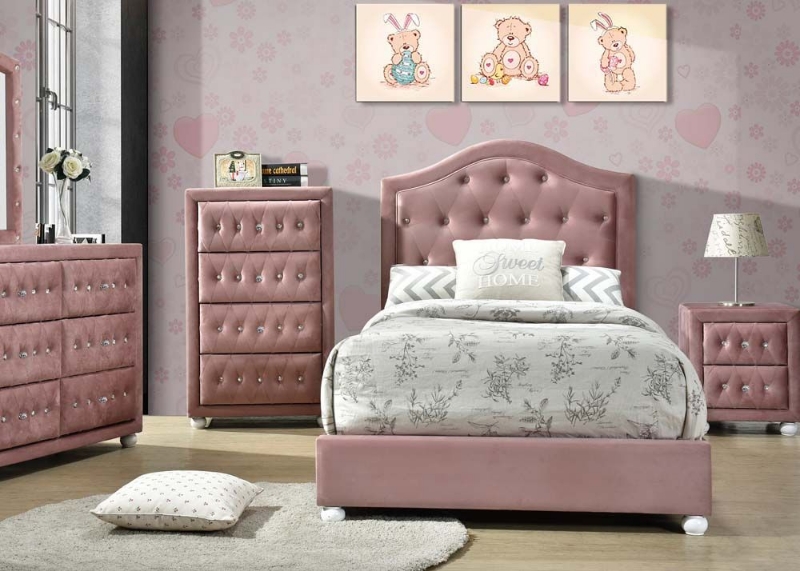 Picture of White Finish Twin Bed