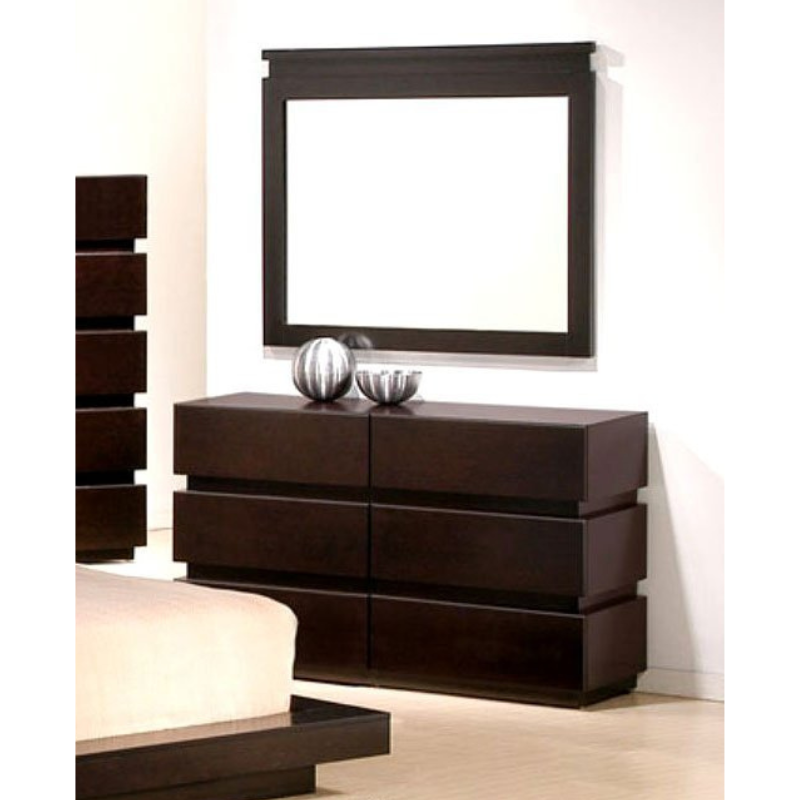 Picture of Dresser & Mirror and Chest