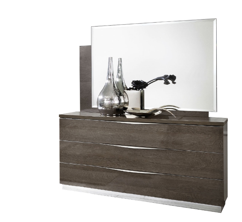Picture of Single Dresser and Mirror