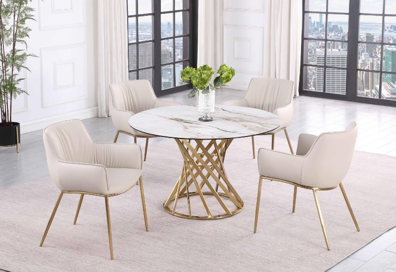 Picture of 47" Round Dining Table