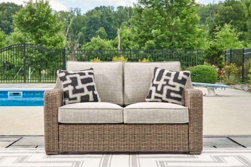 Picture of Outdoor fabric Loveseat w/Cushion