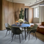 Picture of Dining Chair With Black Legs