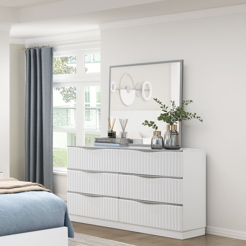 Picture of Pearl white finish Dresser and Mirror