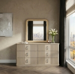 Picture of Premium oak veneers and wood light brown finish natural grain Dresser and Mirror